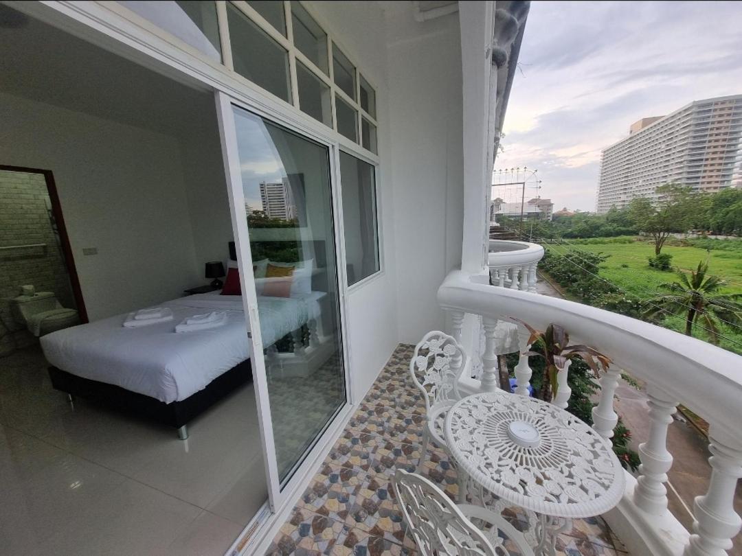 Hotel Dorothys Pattaya Zewnętrze zdjęcie